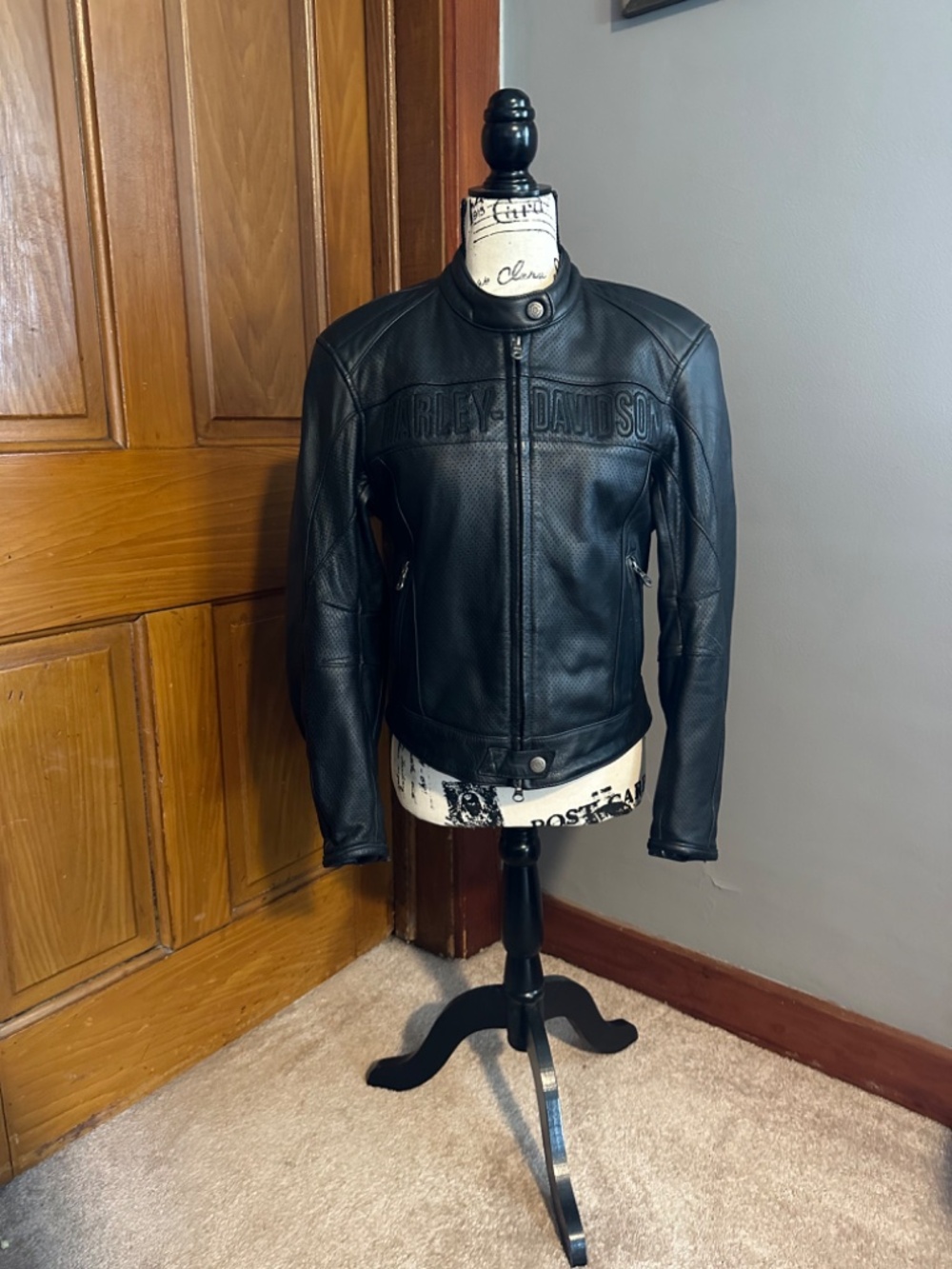 Harley Davidson Black Leather Jacket - Picture 2 of 9